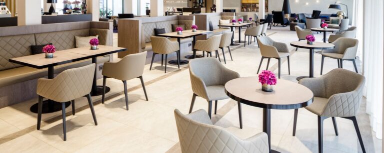 Table de réunion cafétéria