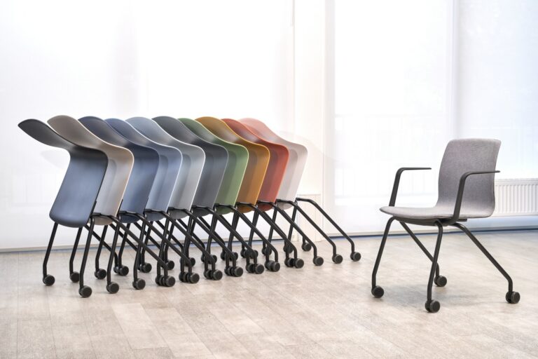 Tables et chaises ajustables - Espaces dynamiques