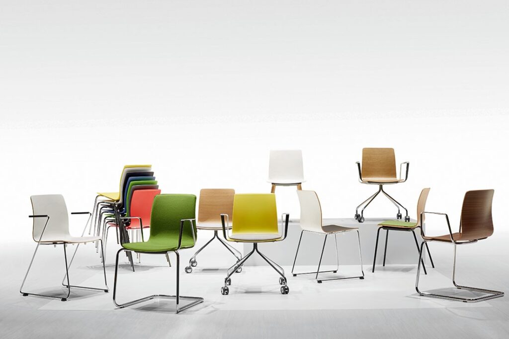 Chaise pour les salles de réunion