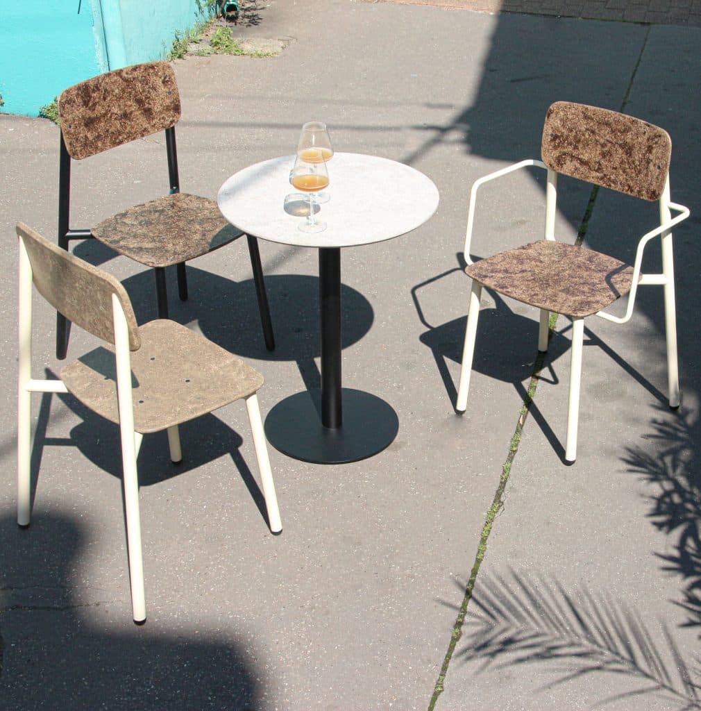 Table de cafétéria