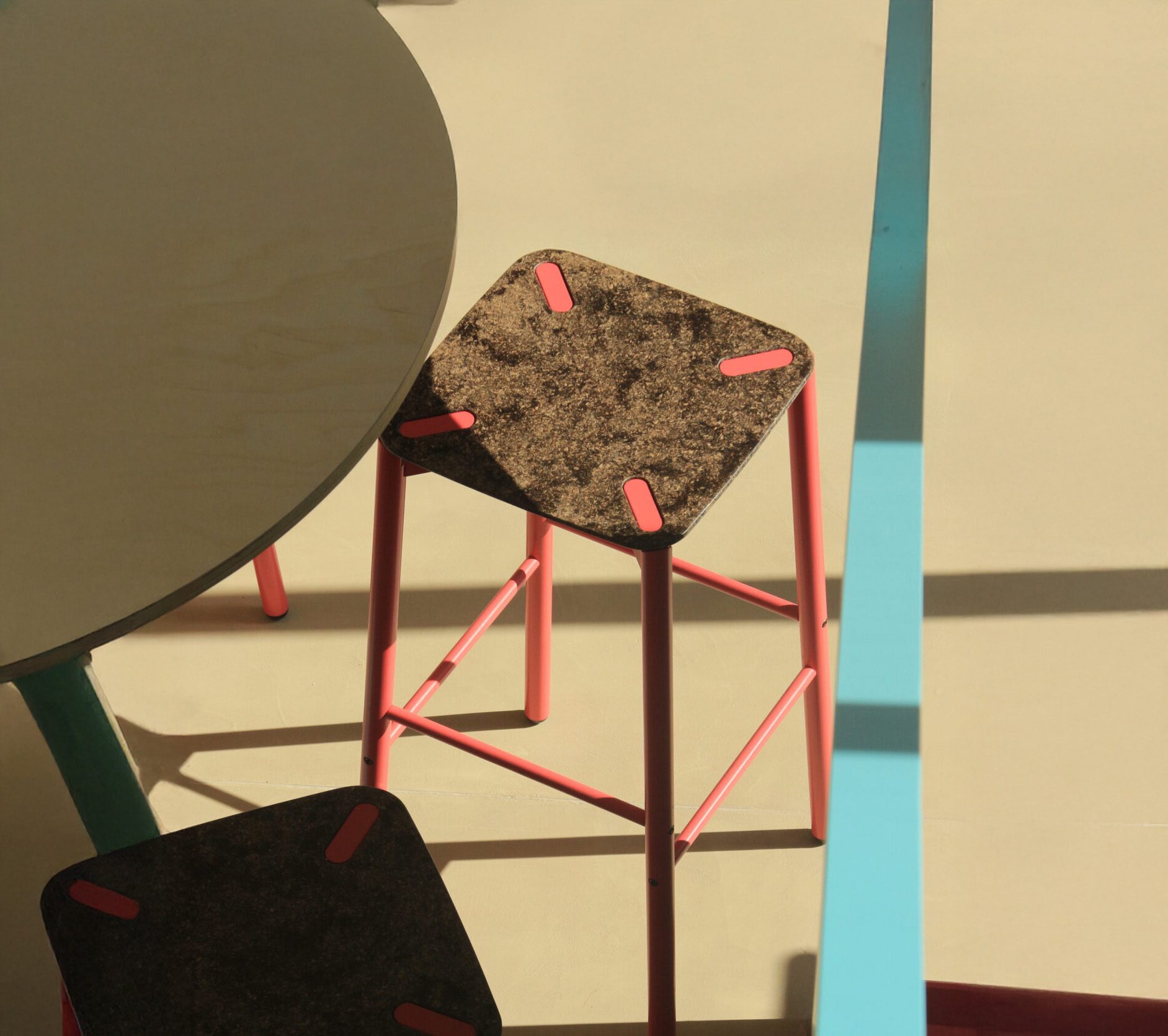 Tabouret espace informel