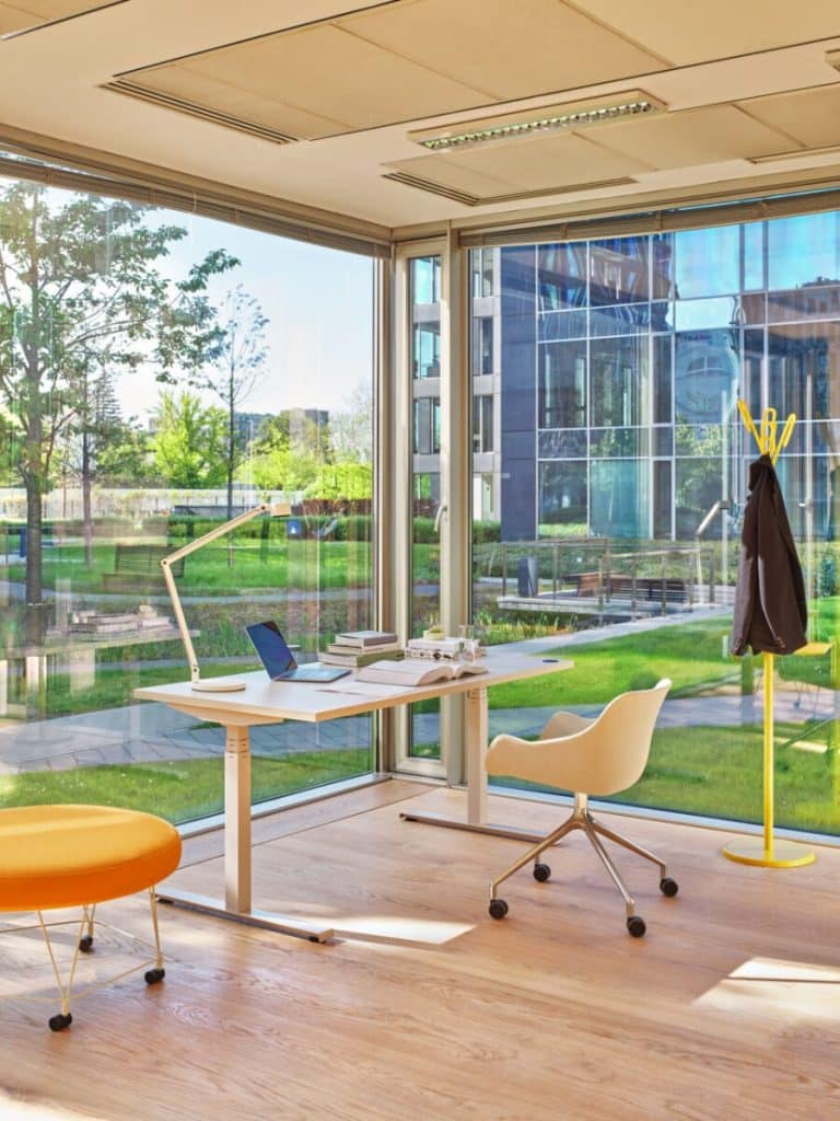 Bureau Ogi drive réglable en hauteur