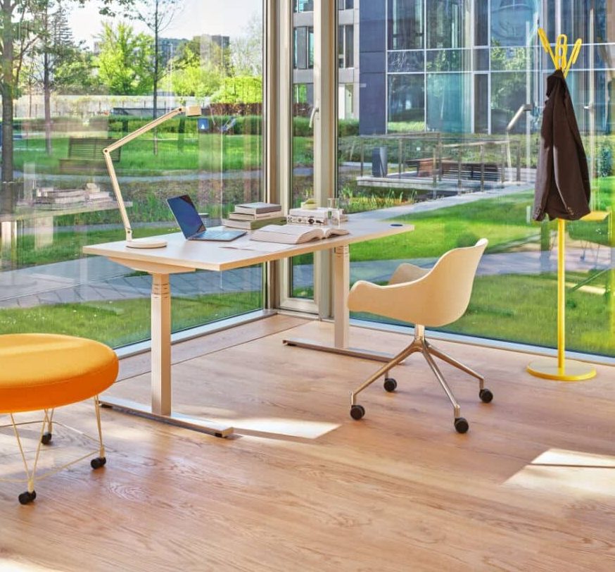 Bureau Ogi drive réglable en hauteur