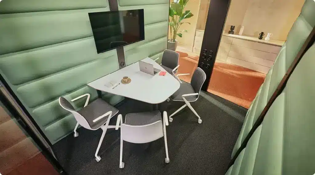 Cabine acoustique 4 personnes
