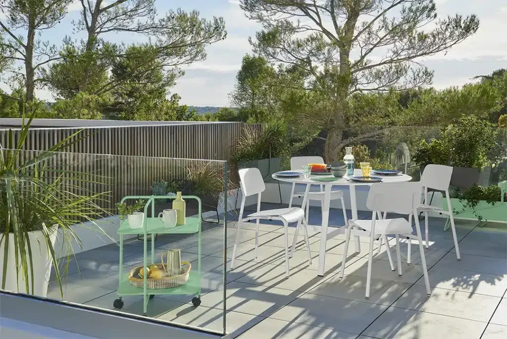 Chaises pour les terrasses en entreprise