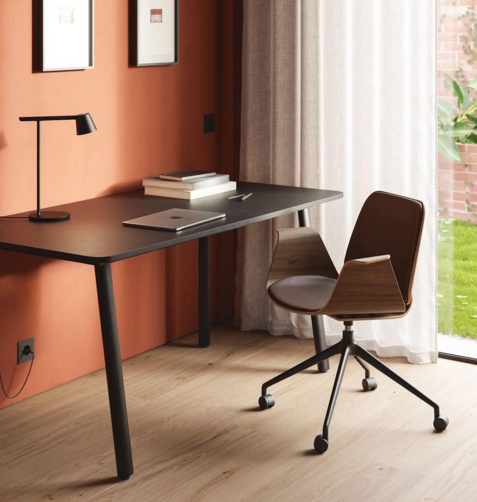 Chaise en bois bureau