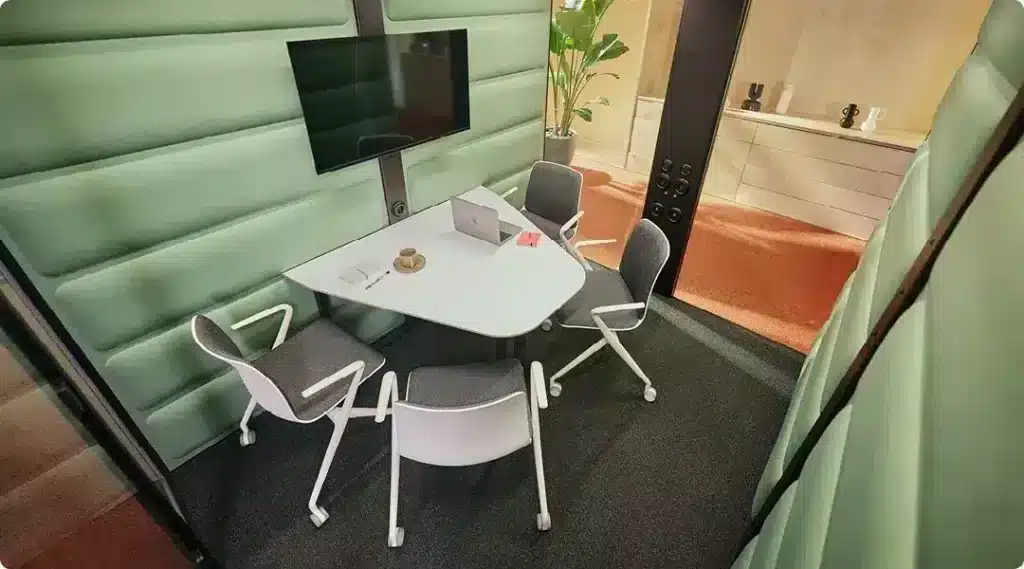 Cabine acoustique 4 à 6 personnes