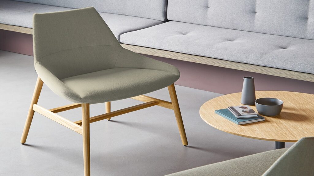 Chaise lounge