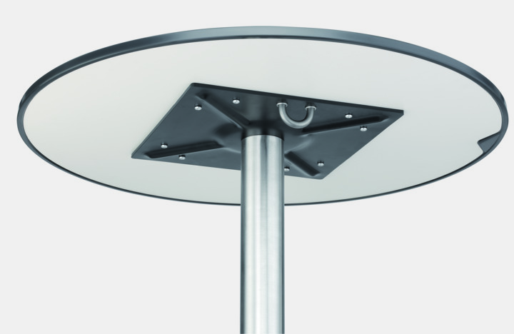 Table de bistro extérieur