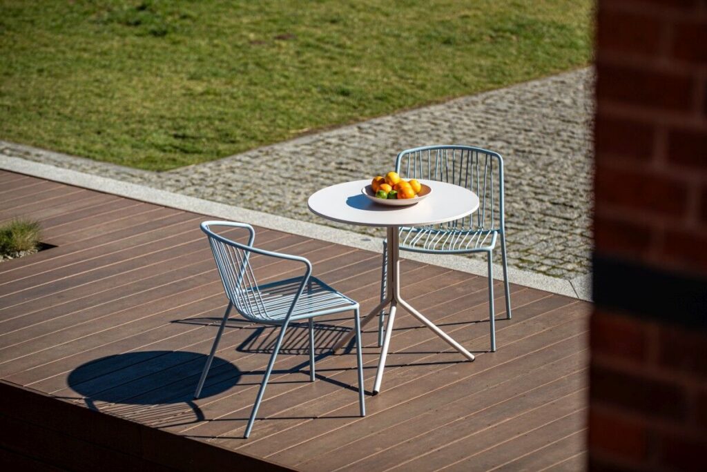 Table de terrasse
