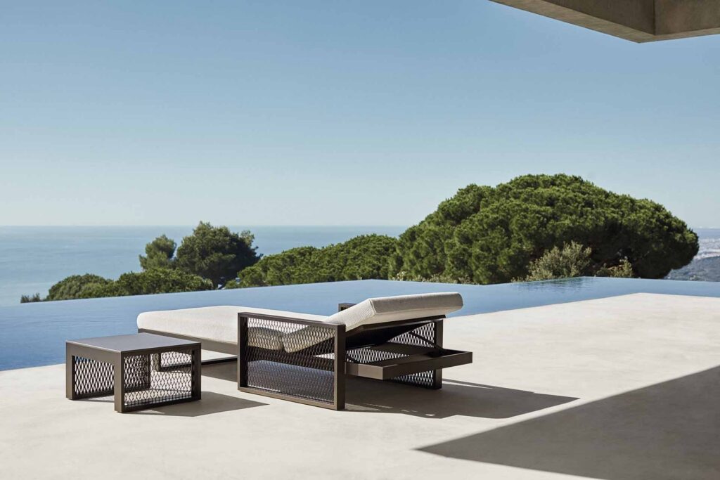 Chaise longue
