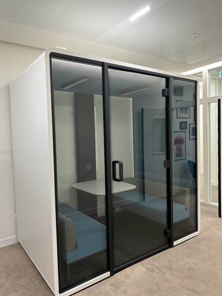 Cabine acoustique 4 personnes