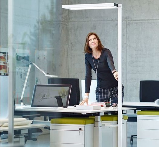Lampadaire de bureau réglable