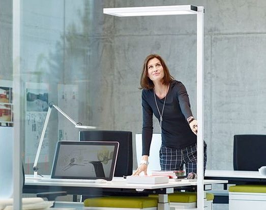Lampadaire de bureau réglable