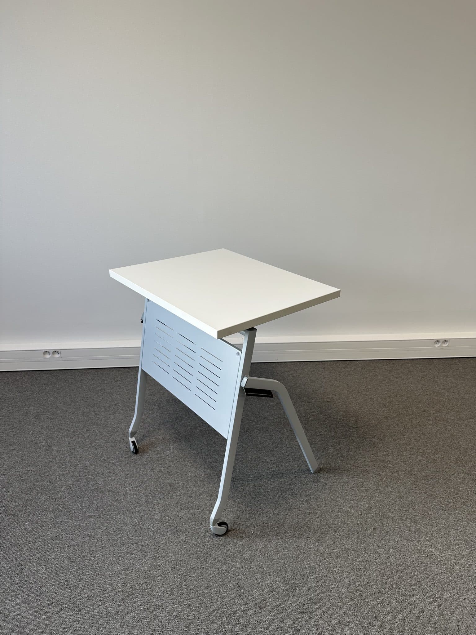 Table pour les espaces de formation - Wilup