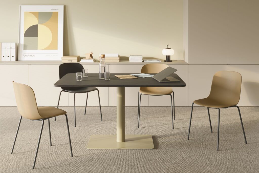 Table pour les espaces informels