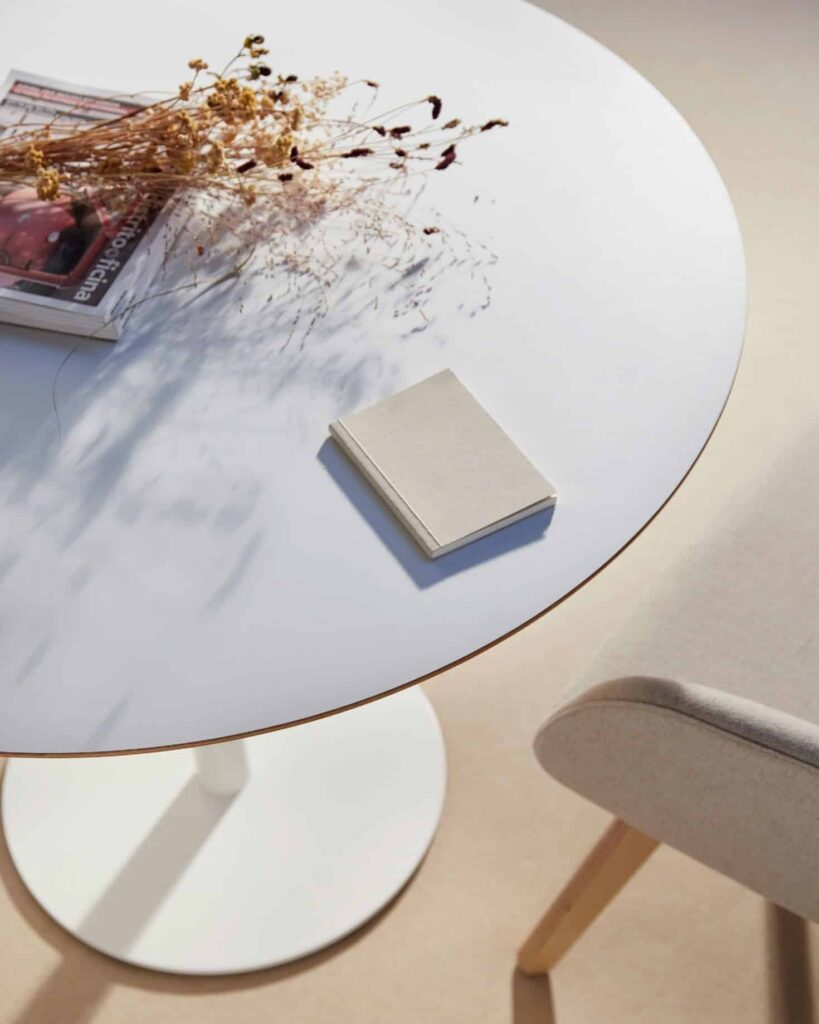 Table pour les espaces informels