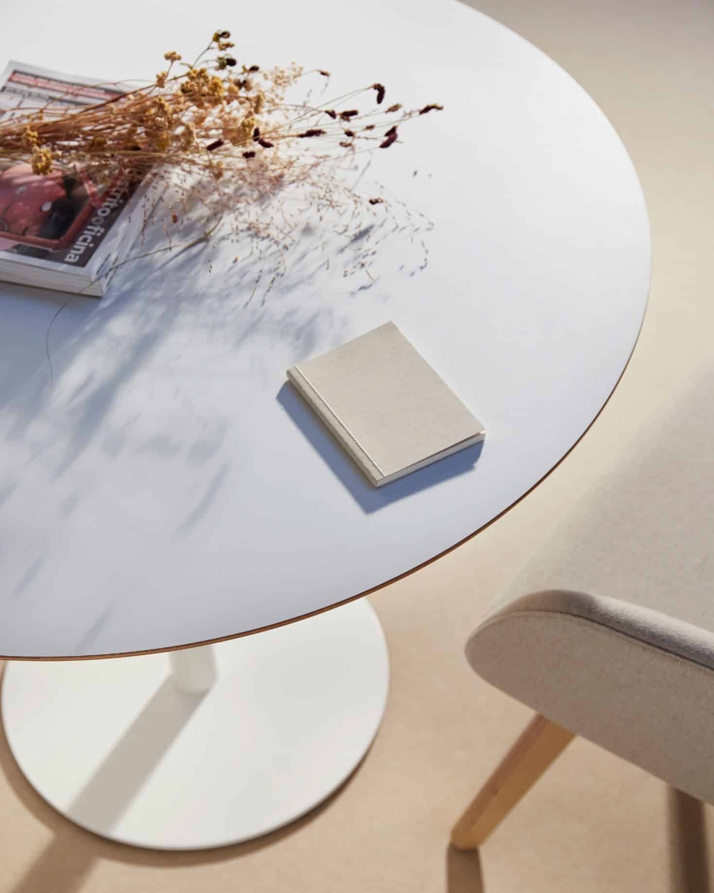 Table pour les espaces informels