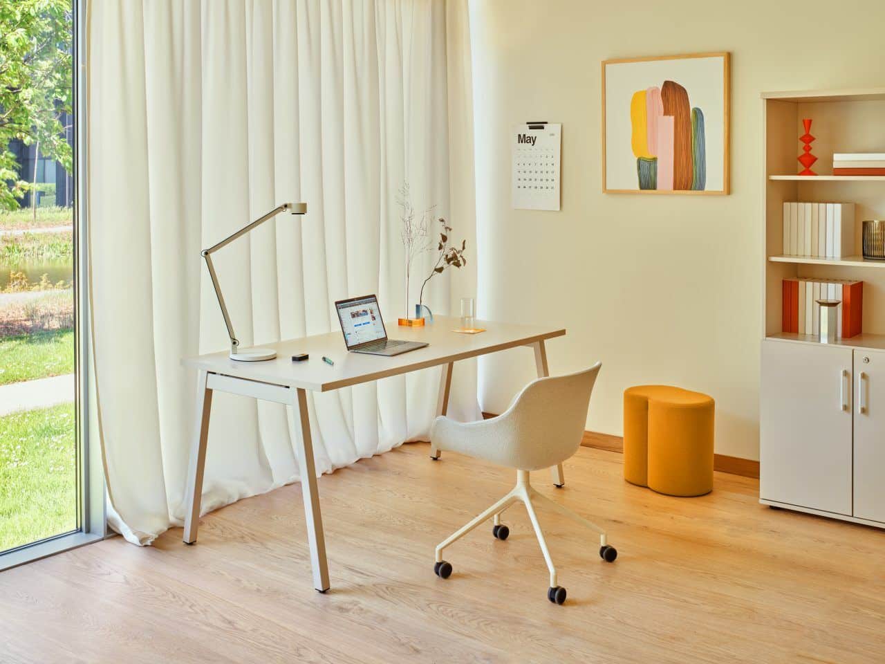 Bureau individuel moderne