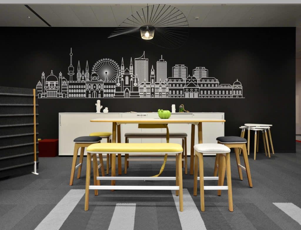 Tabouret pour les espaces de travail