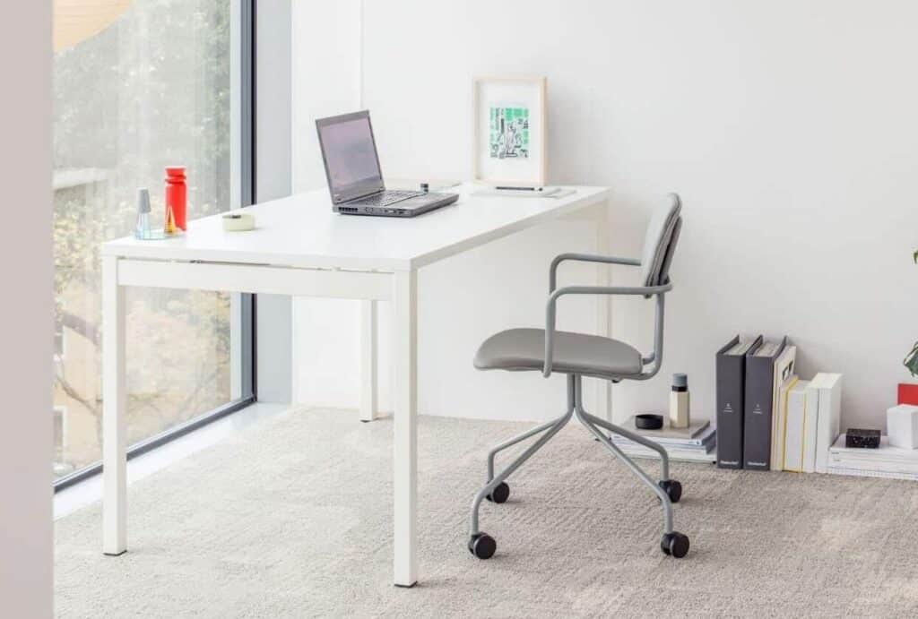 Bureau individuel moderne