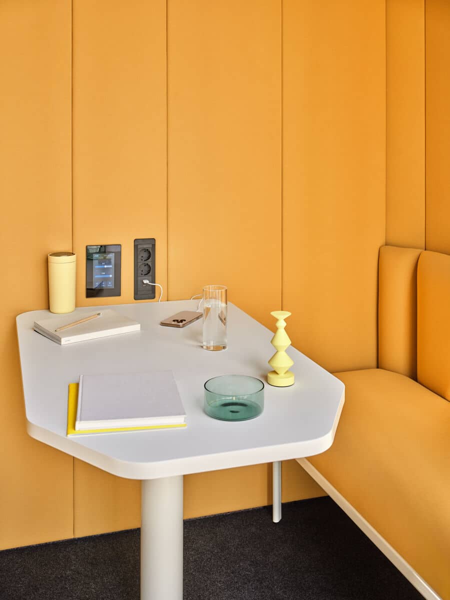 Cabine acoustique 4 personnes