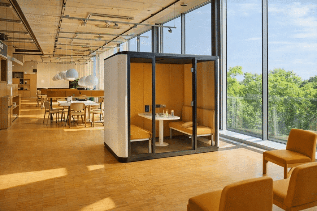 Cabine acoustique 4 personnes