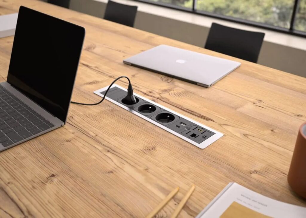 Prises de bureau