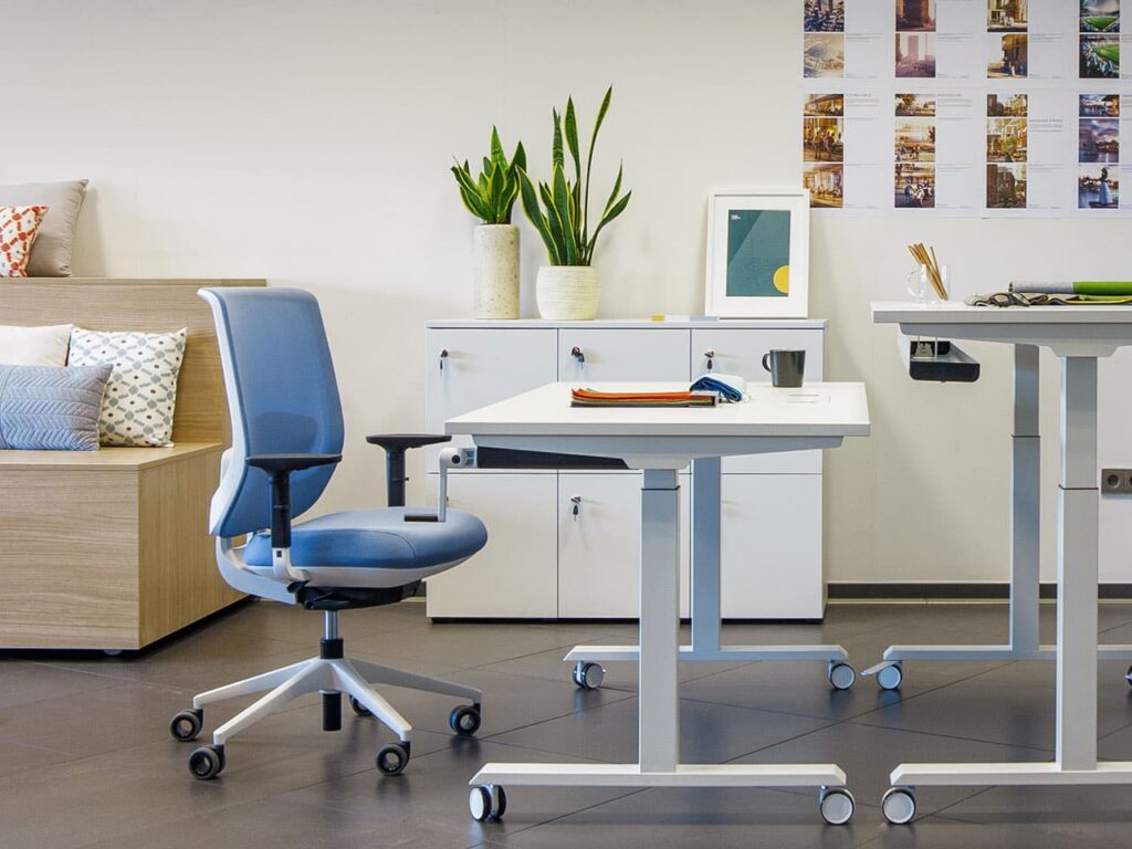 Bureau réglable en hauteur manuel