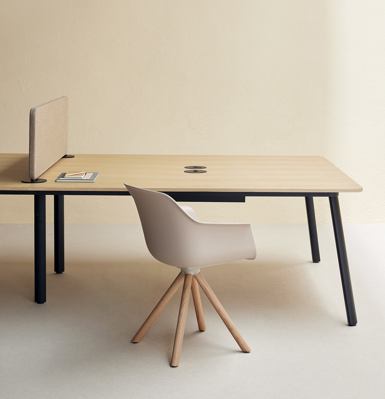 Bureau bench