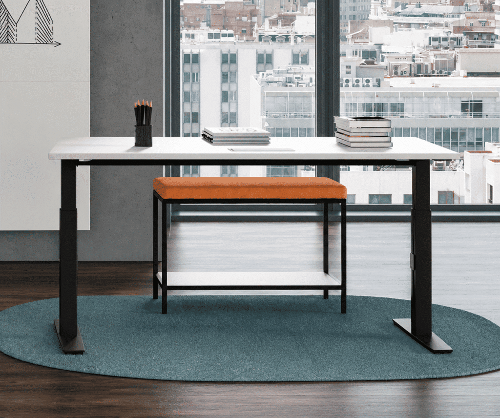 Bureau assis-debout réglable manuellement